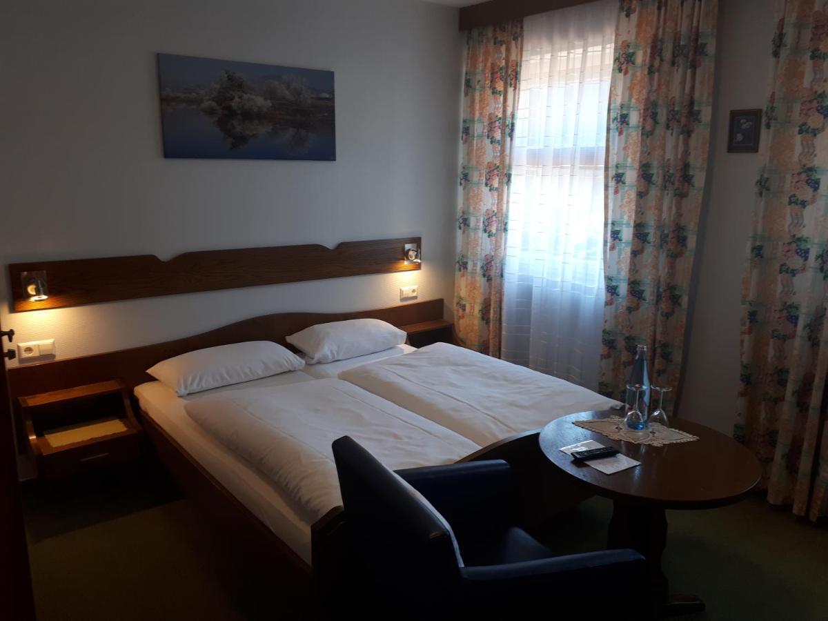 Schwarzwaldhotel / Вольфах Екстер'єр фото
